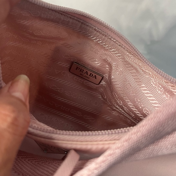 The Re-Nylon Re-Edition 2000 mini bag( has a little stain on the corner  )pic #3 - Picture 4 of 9